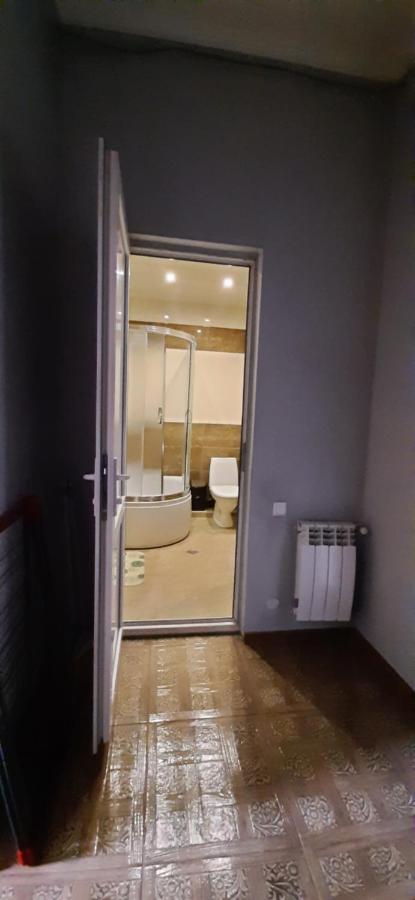 Apartment On Aleksandr Pushkin Street 트빌리시 외부 사진