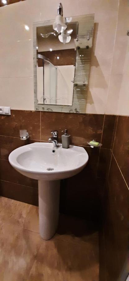 Apartment On Aleksandr Pushkin Street 트빌리시 외부 사진