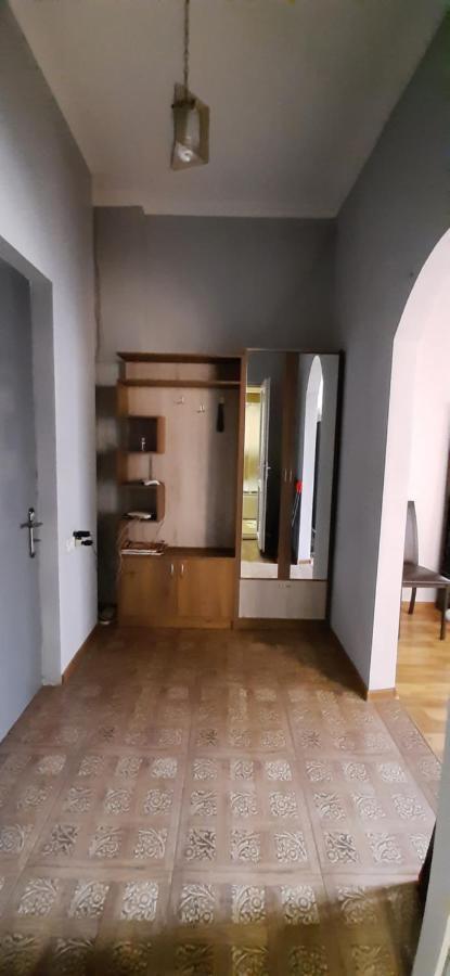 Apartment On Aleksandr Pushkin Street 트빌리시 외부 사진