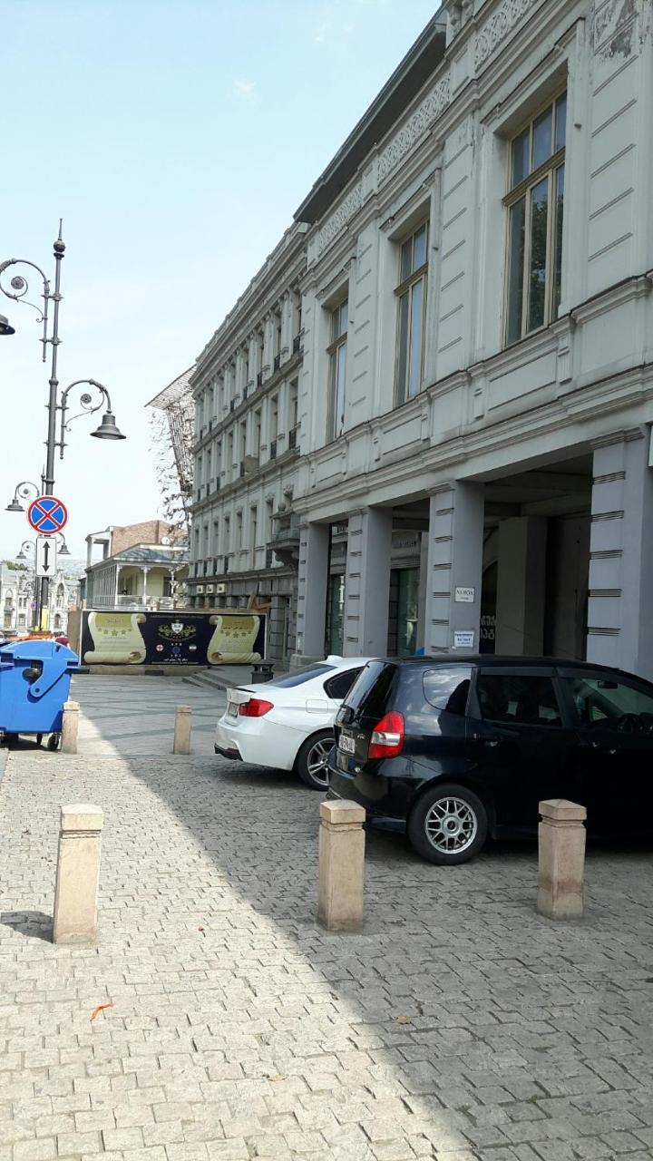 Apartment On Aleksandr Pushkin Street 트빌리시 외부 사진
